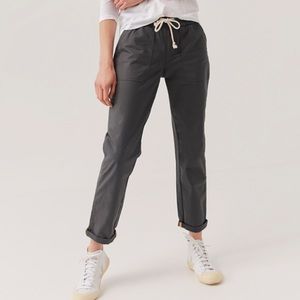 Pact women’s twill roll up pant. Grey, xs, very good condition.